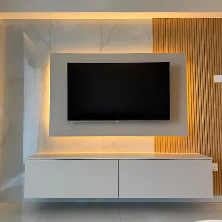 Seafront 1bdr, Panoramic Views, Marina