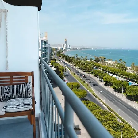 Apartment Seafront 1bdr, Panoramic Views, Marina *