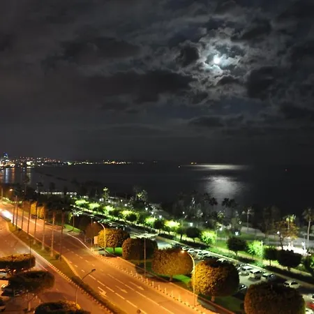 Apartment Seafront 1bdr, Panoramic Views, Marina
