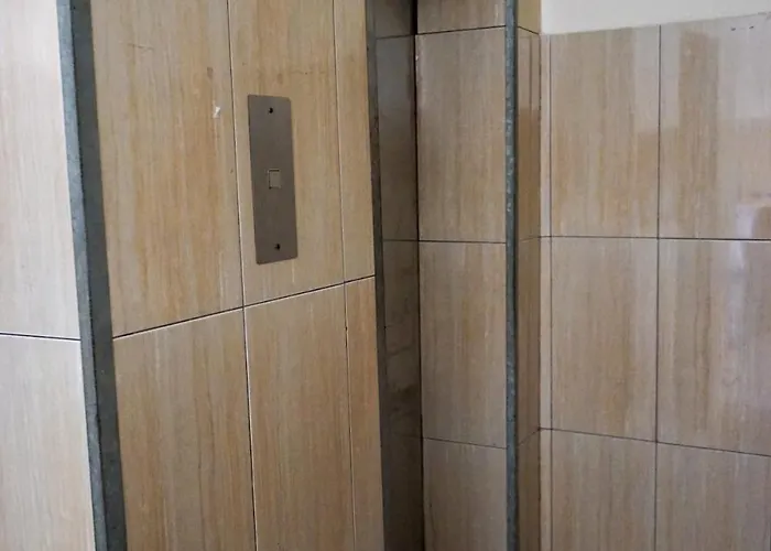 Seafront 1bdr, Panoramic Views, Marina Apartament