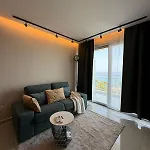 Apartment Seafront 1bdr, Panoramic Views, Marina *